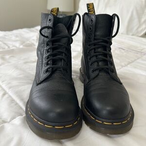 Doc Martens 1460 Women’s Virginia Leather Lace Up Boots